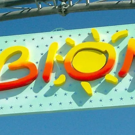 Enjoy Our Modern In Spiggia Бібіоне